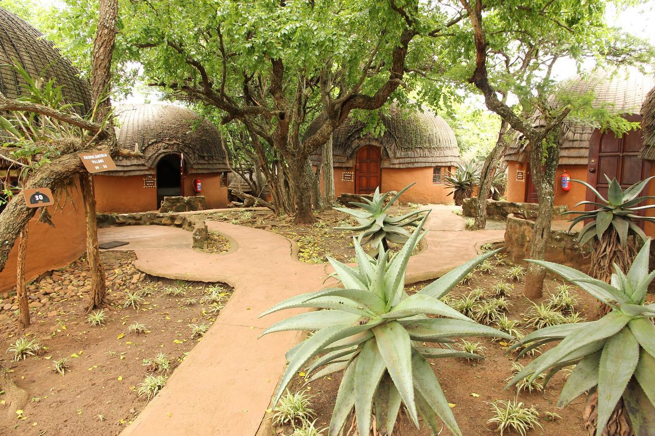 Eshowe Aha Shakaland Hotel & Zulu Cultural Village מראה חיצוני תמונה